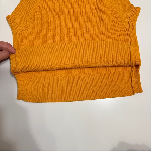 aritzia wilfred sweater vest yellow mustard color - Picture 2 of 3